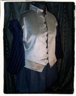 Eclipse Mens Tudor Doublet and Breeches Set Chest 50 Game of Thrones 