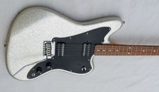Squier Jagmaster Glitter Silver Guitar   Great Look and Sound   NEW