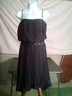NWT Chelsea Violet little black dress, size Large (Dillards)