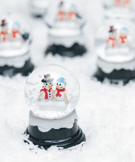 Winter Wedding Favor,Christmas Gift MR & MRS Snowman Mini Snowglobes 