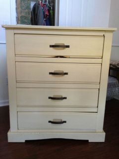 PIER 1 Chest of Drawers4 Drawer ChestNeutral ColorSolid Wood 