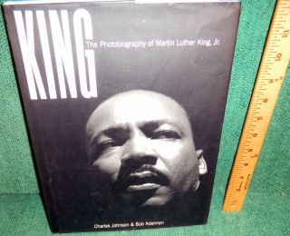   BOOK  KING  MARTIN LUTHER KING JR PHOTO BIOGRAPHY by JOHNSON & ADELMAN