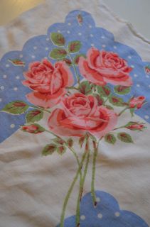 CHARMING VINTAGE 1940’S LINEN FLORAL TABLECLOTH   A66