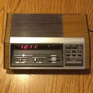 Vintage GE Digital Clock Radio
