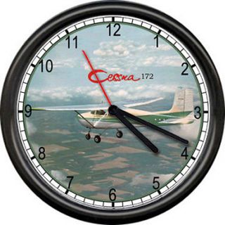   172 Green Aircraft Pilot Airplane Personal Aircraft Sign Wall Clock