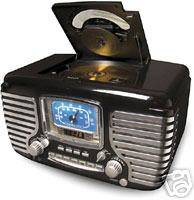 Vintage Look Alarm Clock   CD Player   AM / FM Radio / 1950s Style 