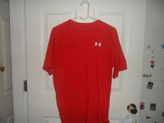 UNDER ARMOUR MENS SHIRT RED SHORT SLEEVES SIZE MEDIUM ALSO GREAT FOR 