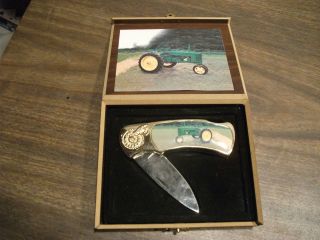 JOHN DEERE COLLECTOR KNIFE WITH COLLECTOR BOX NEW IN BOX