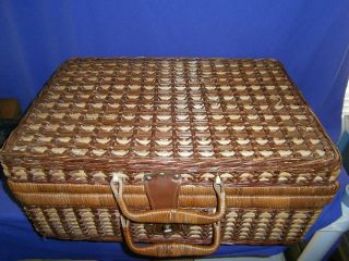 Vintage Repro Wicker Lined Picnic Basket Set w/Plates Cups Utensils 