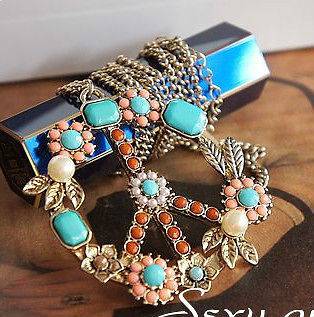   Coral Retro Peace Lady GaGa Unusual Gift Christmas kitsch Necklace