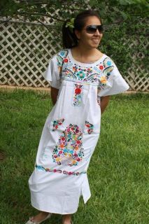 White Boho Vintage Style Hand Embroidered Tunic Mexican Dress Hippie 