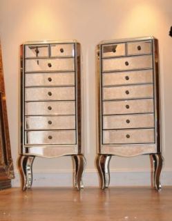 art deco chest of drawers in Dressers & Vanities
