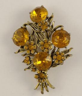 Vintage 1954 Signed Hollycraft Gold GW Ornate Glass Rhinestone Brooch