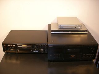 Bundle of JVC XL SV22 , SONY CDP XS200 , PHILIPS DVP 3890 , POLAROID 