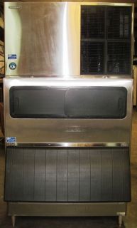 USED Hoshizaki KM 1300SAH Ice Machine on B 1150SS storage bin with 