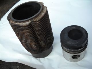 BELARUS TRACTOR 250AS PISTON CYLINDER BARROL JUG set T25 A2 250 a s as