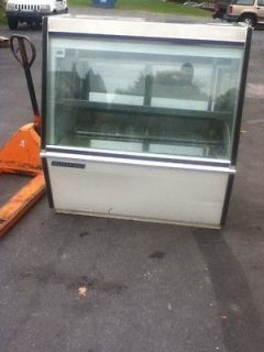 MATERBUILT DELI COOLER/WORKING ORDER/115 VOLTS/DIGITAIL DISPLAY/CLEAN 