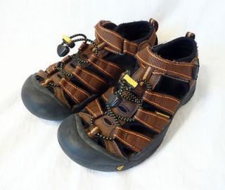 KEEN Newport H2 Boys/Girls Unisex Waterproof Sandals   BROWN Size 3 