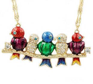 betsey johnson necklace in Fashion Jewelry