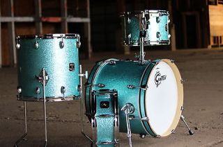 gretsch drum set in Sets & Kits