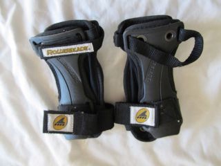 ROLLERBLADE HAND GUARDS SIZE MEDIUM   LARGE BLACK VERY GOOD CONDITION