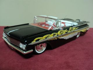 Jada 1959 Chevrolet Impala with continental kit 1/24 scale Road 
