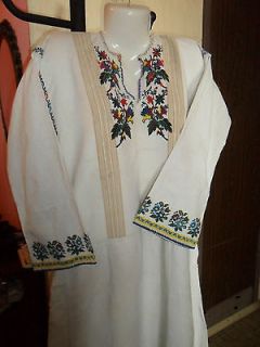 Vtg hand made embroidered Ukrainian women Ethnic Blouse Size 8. 1940s 