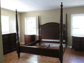 BEDROOM FURNITURE KING POSTER BED, NIGHT TABLES AND DRESSER