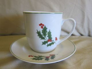 Alco Industries Christmas Holly Red Berry Cup Saucer Romania
