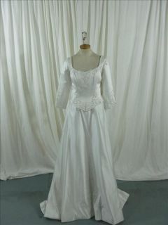 wedding gowns with sleeves in Wedding Dresses
