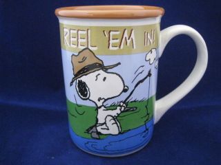 Snoopy Reel Em In Mug 14 oz New Peanuts Fishing