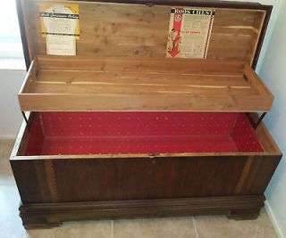 Vintage/Antiqu​e Cedar Chest ROOS Art Deco W Certificates, Shelf 