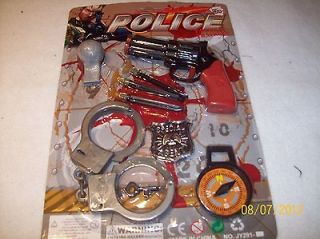 Cheap toy dart police gun set for kids 3+ badge handcuffs PLASTIC 