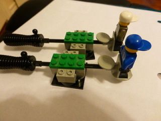LEGO LOT OF 2 SOCCER GOALIES HANDLES ROTATION PARTS NETS FR SOCCER SET 