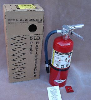 NEW in Box 5 lb Amerex ABC Dry Chemical Fire Extinguishers w Wall 