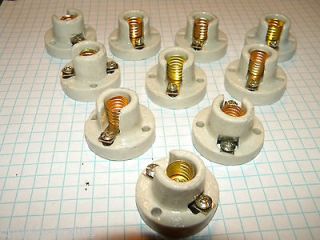 CERAMIC 18VOLT SCREW IN E10 BULB HOLDERS FOR STRUCTURES LOT OF 10