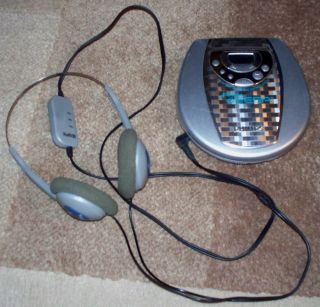 Philips Magnavox X treme 45 ESP 3 Discman CD / RW Player w/ Headphones