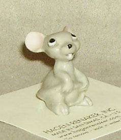 Mama Mouse #356  Hagen Renaker Ceramic Miniature Animal Figurine