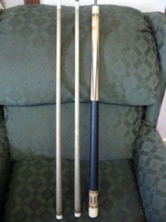 Vintage McDermott Model B 14 Pool Cue with Extra Shaft 1976  1979