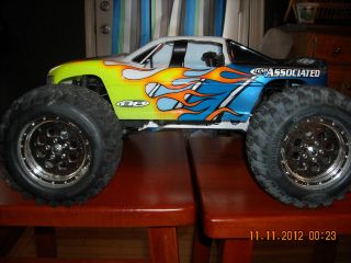 ae Team Associated Mini MGT 3.0 1/10 th scale 4wd nitro monster truck