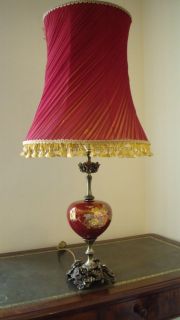 ANTIQUE/MOORCROFT STYLE PORCELAIN CRANBERRY TABLE LAMP & CRANBERRY 