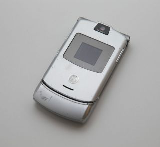 Motorola RAZR V3   Silver (AT&T) Cellular Phone   *Cheap GSM Mobile 