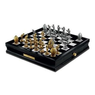 FRANKLIN MINT Giants of the Gridiron Football Chess Set   *MSRP $299 