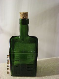 EC BOOZS OLD CABIN WHISKEY EMPTY BOTTLE. STAMPED 1840. MINT CONDITION 