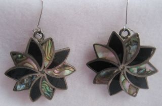 VINTAGE TAXCO MEXICO STERLING & ABALONE FLORAL INLAY EARRINGS 6 grams