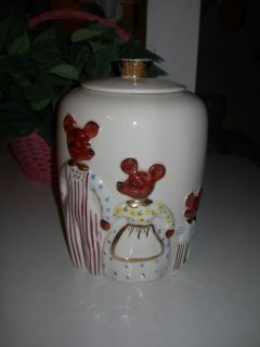 Collectible The Three Bears Cookie Jar with Gold Trim by Regal China