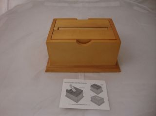 Novelty Magic Wooden Dispenser   Cigarette Box (New)