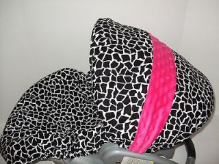   GIRAFFE PRINT/HOT PINK MINKY DOTS INFANT CAR SEAT COVER/Graco fit
