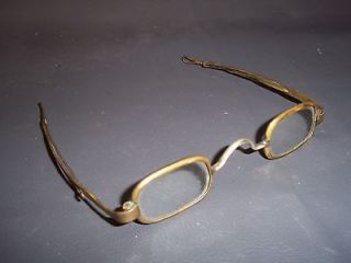ANTIQUE BRASS EYEGLASSES  ADJUSTABLE EAR PIECE  PULL OUT