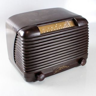   Brown Bakelite Tube Radio Model 5A7 circa 1940   Works Spartan Radio